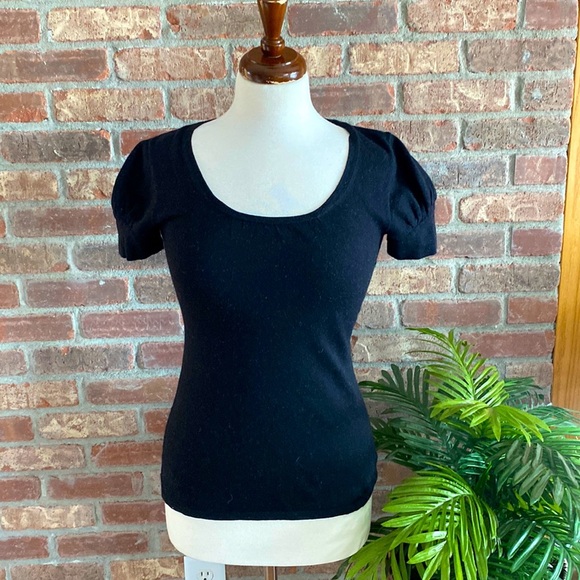 Banana Republic black small short puff sleeve sweater - Picture 1 of 8